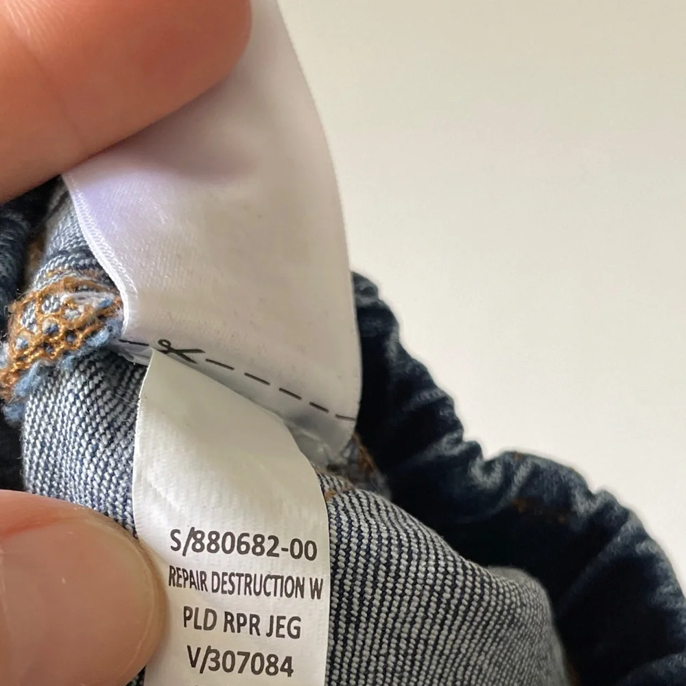 Gap destroyed jeggings